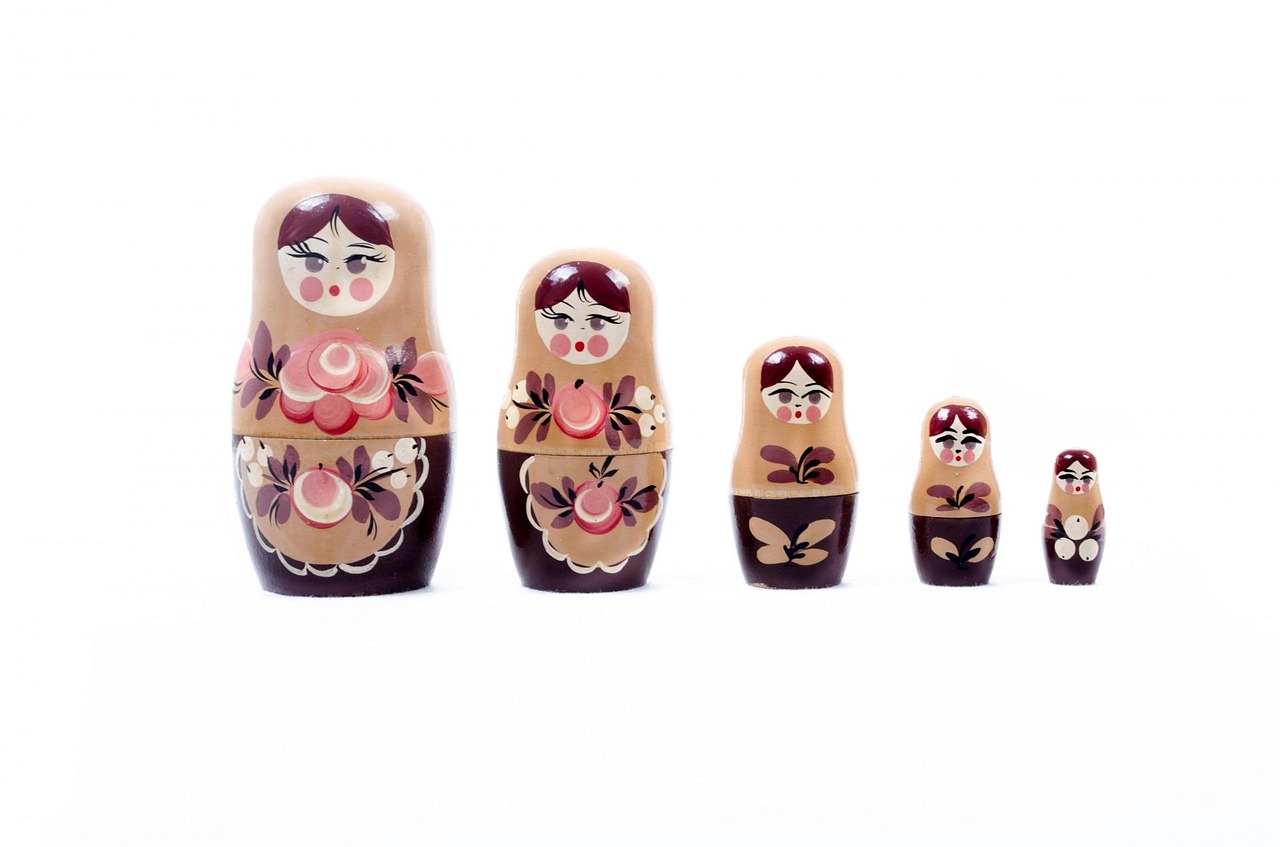 小朋友玩扑克牌图片，那些藏在JQK里的数学启蒙与亲子时光